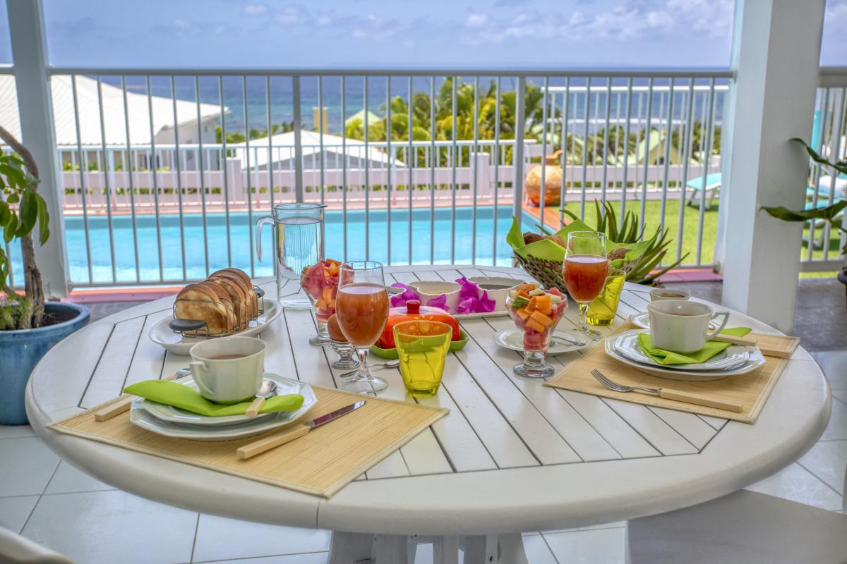 11.Location villa piscine vue mer St François Guadeloupe_Terrasse